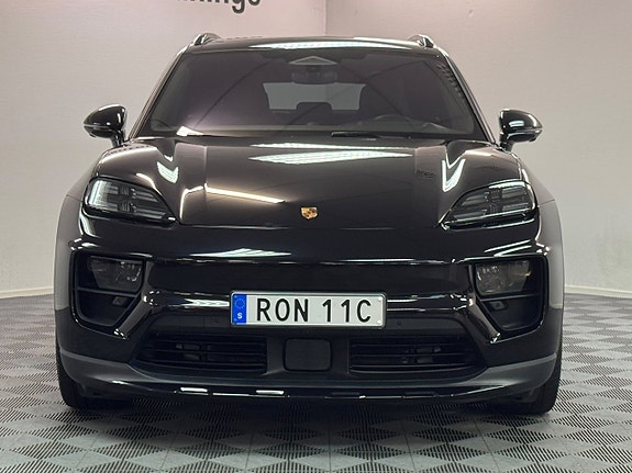 Porsche Macan 4 2 of 14