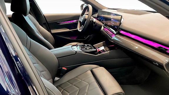 BMW 530e 3 of 9