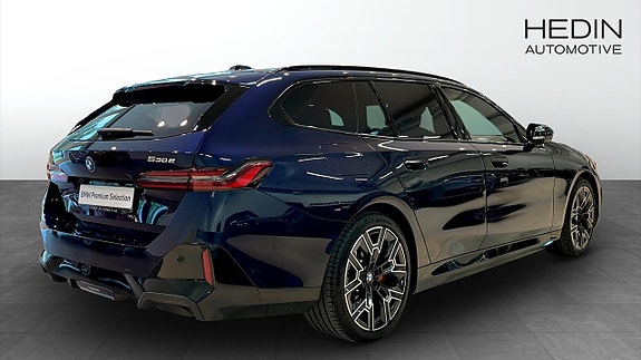 BMW 530e 2 of 9