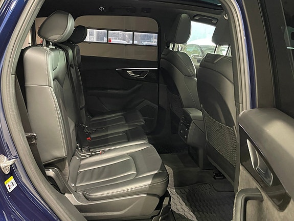Audi SQ7 22 of 30