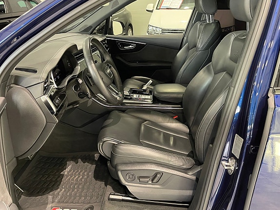 Audi SQ7 9 of 30