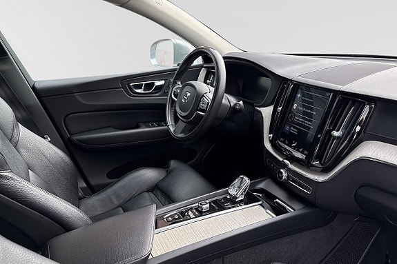 Volvo XC60 10 of 12