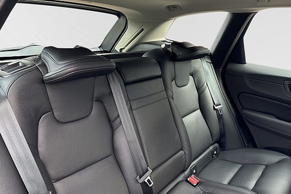 Volvo XC60 11 of 12
