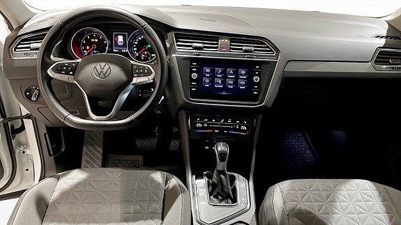 Volkswagen Tiguan 10 of 13