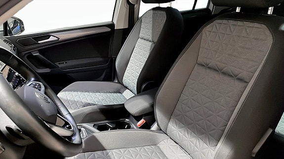 Volkswagen Tiguan 8 of 13