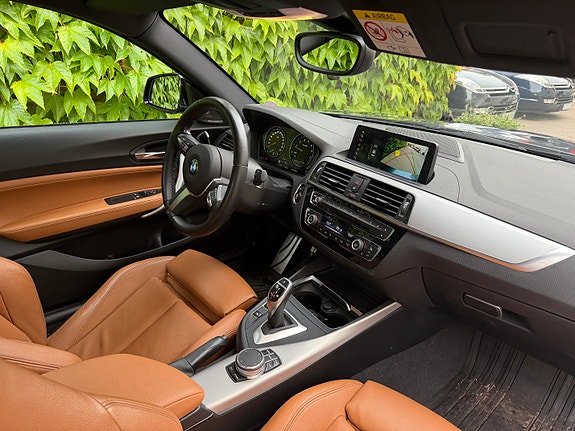 BMW 230i 3 of 5