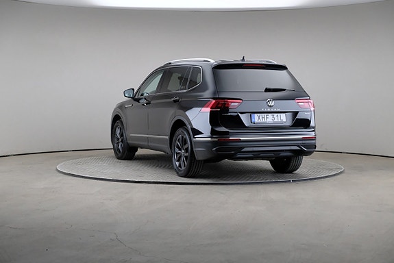 Volkswagen Tiguan Allspace 2 of 28