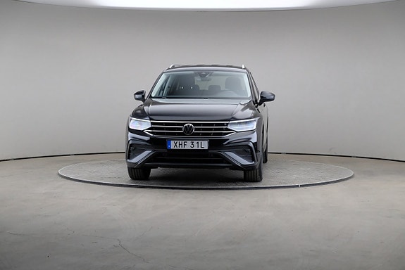 Volkswagen Tiguan Allspace 3 of 28