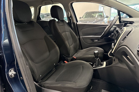 Renault Captur 19 of 23