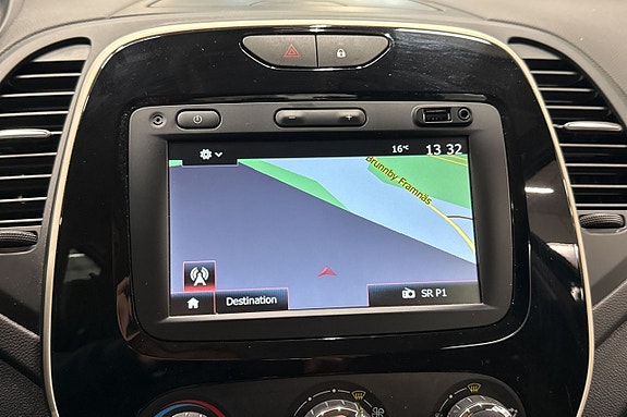 Renault Captur 15 of 23