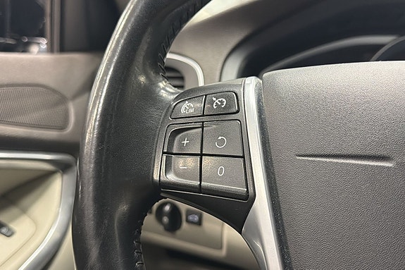 Volvo V40 14 of 24