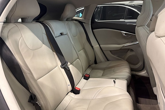 Volvo V40 20 of 24