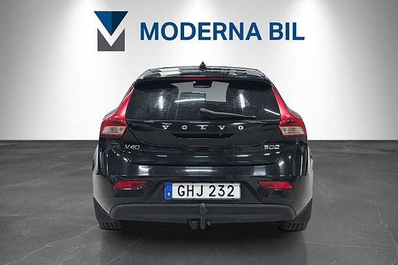 Volvo V40 4 of 24