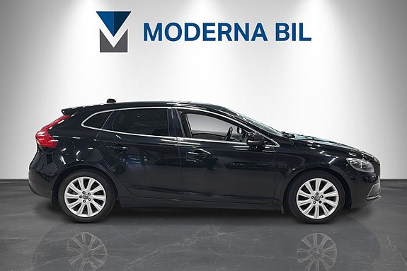 Volvo V40 6 of 24