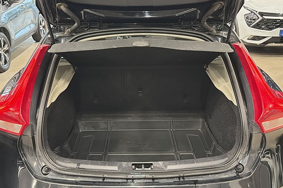 Volvo V40 23 of 24