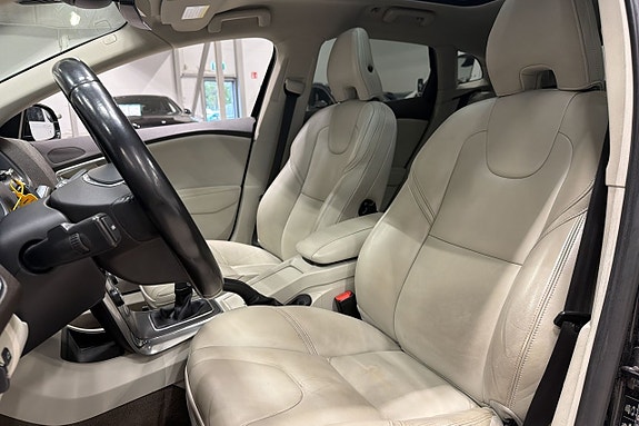 Volvo V40 17 of 24