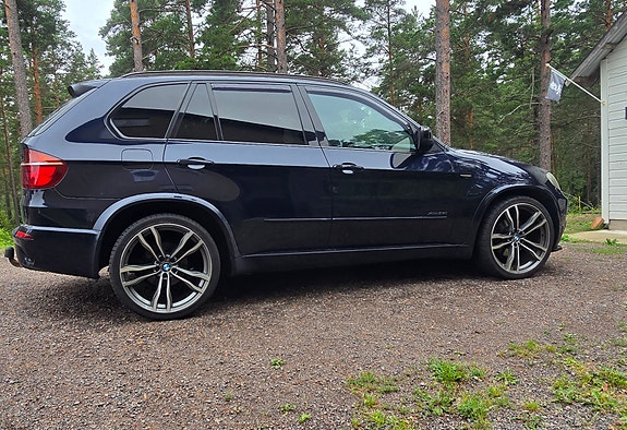BMW X5 3 of 10