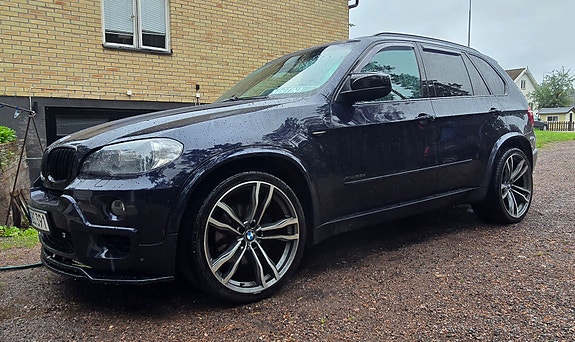 BMW X5 2 of 10