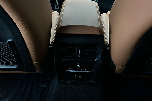 BMW i4 21 of 28