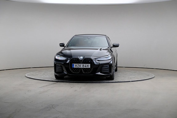 BMW i4 3 of 28