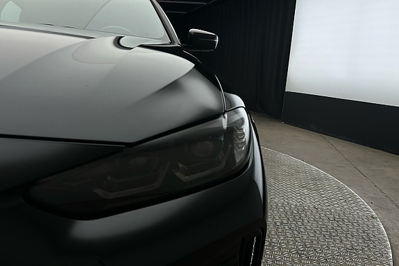 BMW i4 11 of 28