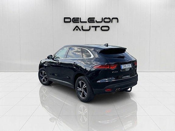 Jaguar F-PACE 4 of 11