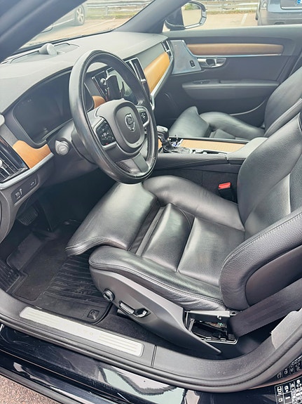 Volvo S90 3 of 4