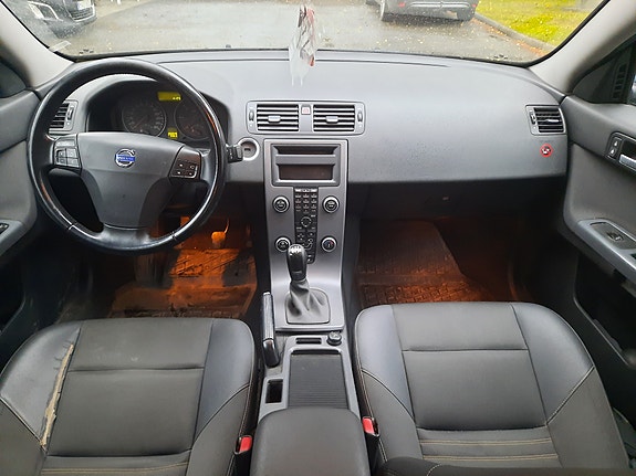 Volvo S40 5 of 6