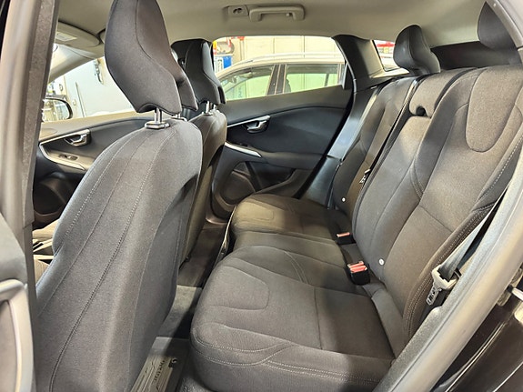 Volvo V40 9 of 10