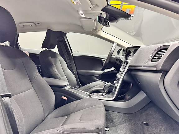 Volvo V40 6 of 10