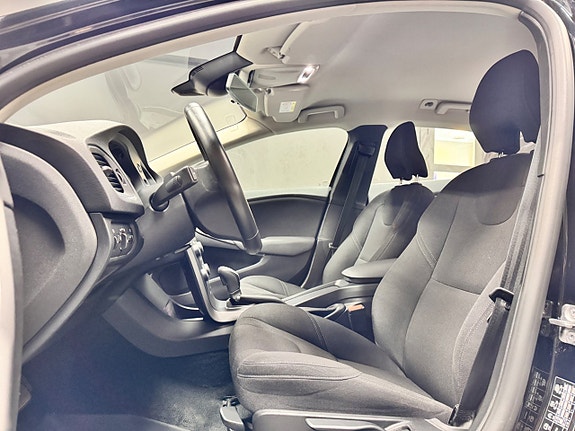 Volvo V40 5 of 10