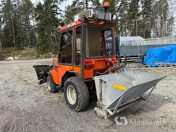 Redskapsbärare Holder P70 1702B med vikplog och sandspridare 7 of 27