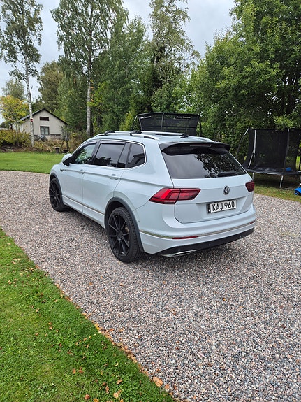 Volkswagen Tiguan Allspace 3 of 4