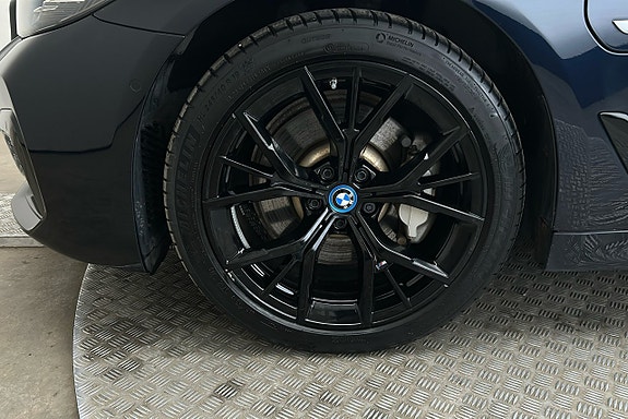 BMW 530e 12 of 28