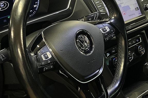 Volkswagen Tiguan 12 of 20