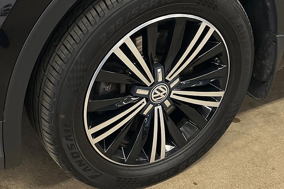 Volkswagen Tiguan 14 of 20