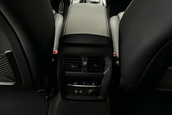 BMW 330e 17 of 22