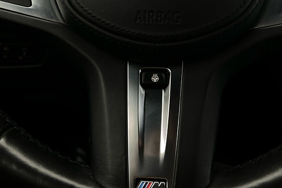 BMW 330e 22 of 22