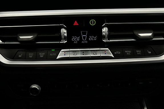 BMW 330e 15 of 22
