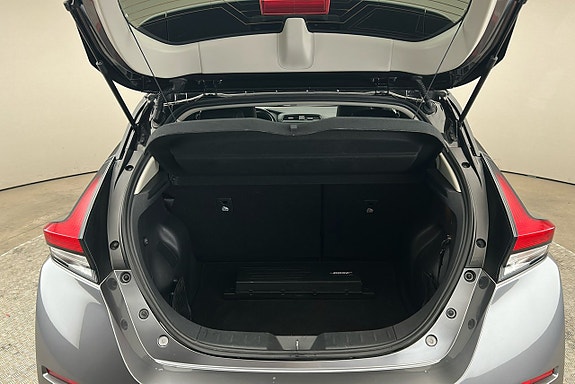 Nissan Leaf 14 of 23
