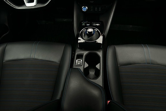 Nissan Leaf 9 of 23