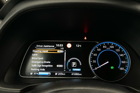 Nissan Leaf 18 of 23
