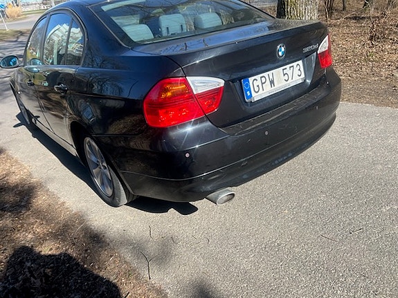 BMW 320d 3 of 11