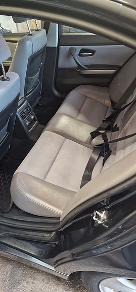 BMW 320d 9 of 11
