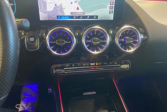 Mercedes-Benz EQA250 12 of 16