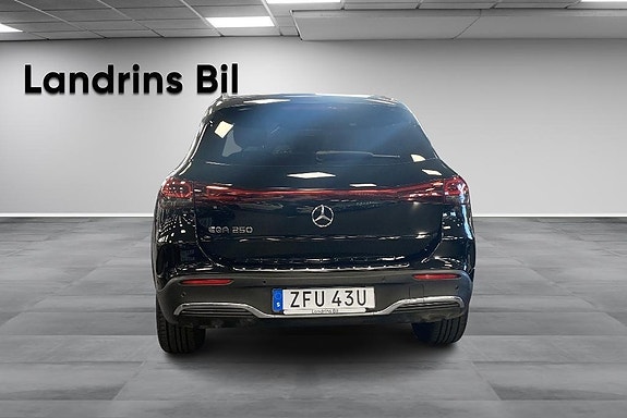 Mercedes-Benz EQA250 5 of 16