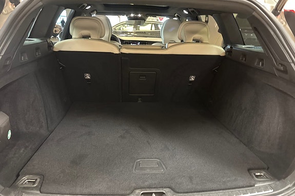 Volvo V60 13 of 14