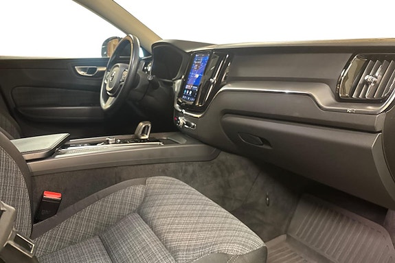 Volvo XC60 10 of 14