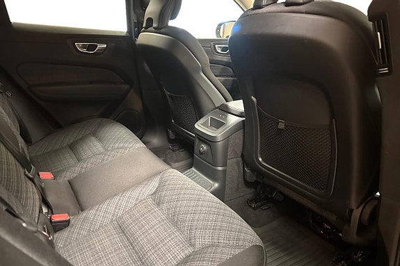 Volvo XC60 11 of 14