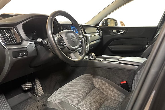 Volvo XC60 8 of 14